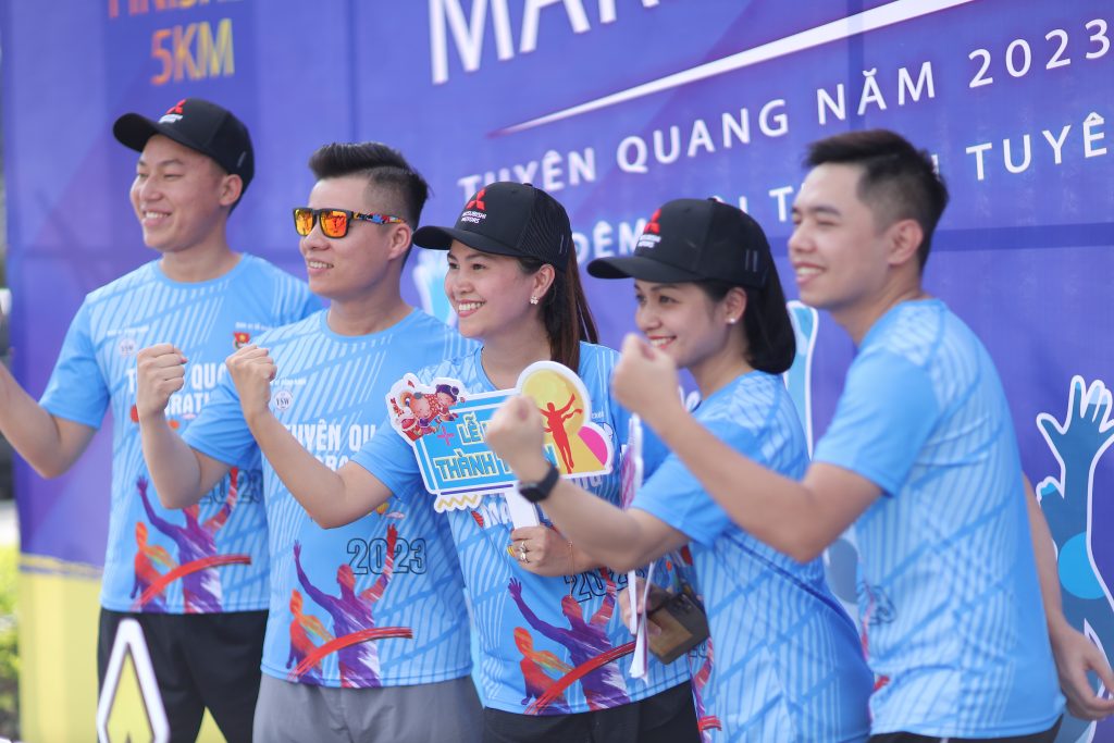 Áo giải chạy marathon2024