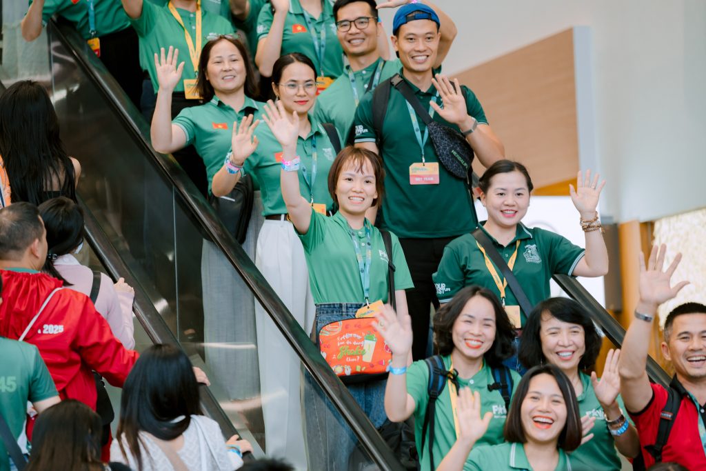 Áo thun doanh nghiệp 2025
