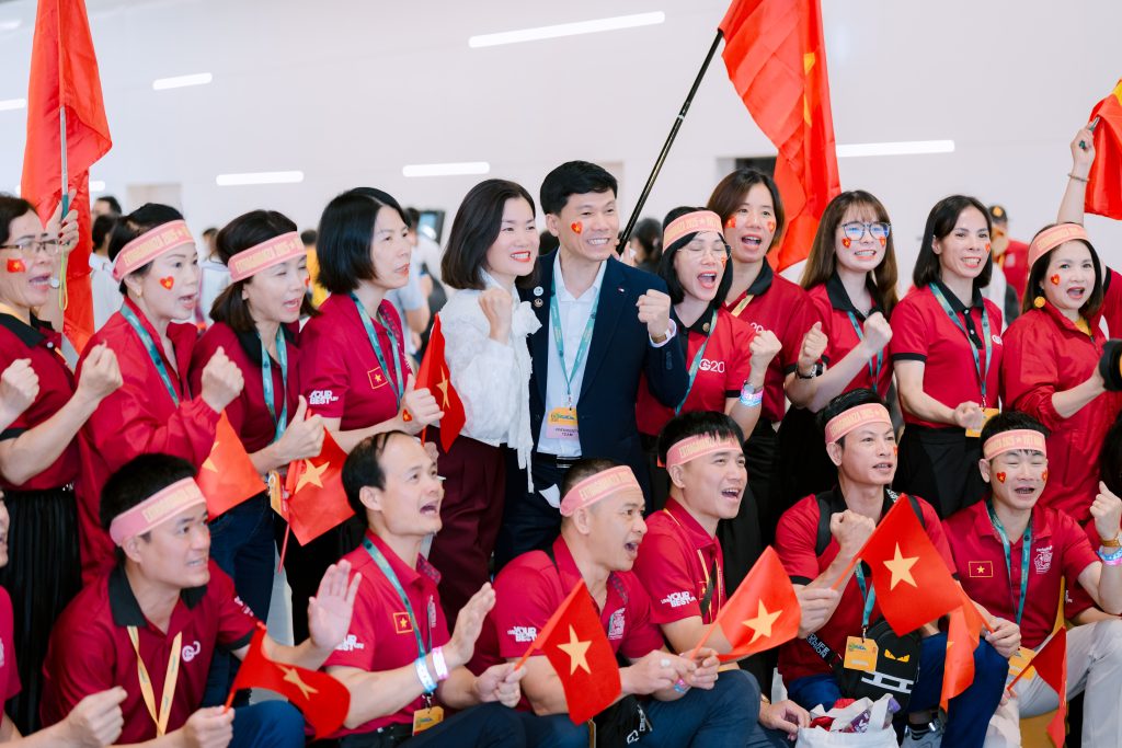 In đồng phục sự kiện 2025