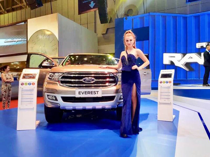 Đồng phục hãng xe ford