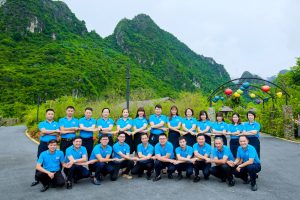 Áo kỷ niệm ngày ra trường