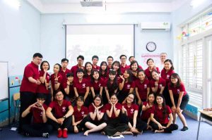 áo thun đồng phục trung tâm tiếng anh