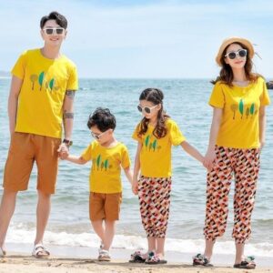 Áo thun đi biển gia đình 2024