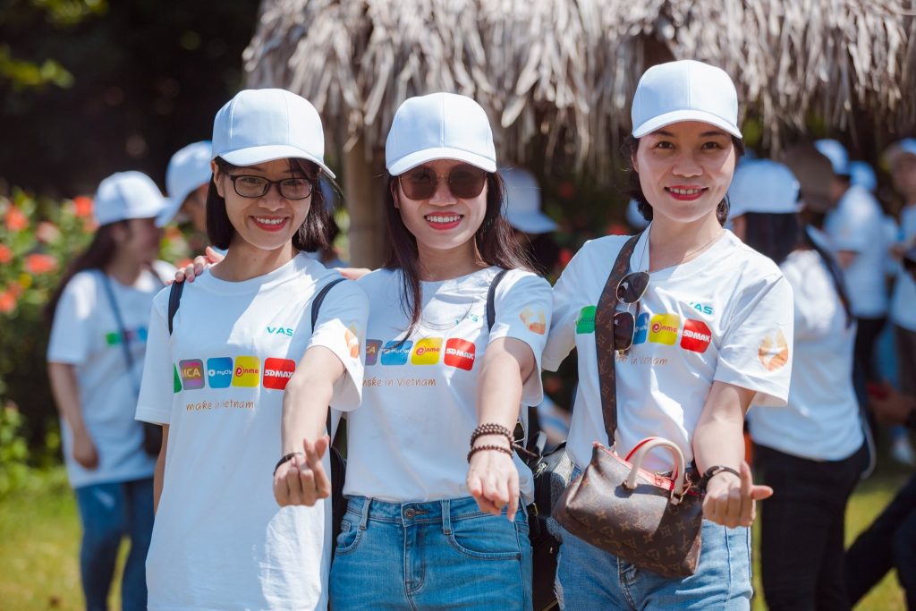 In áo thun sự kiện