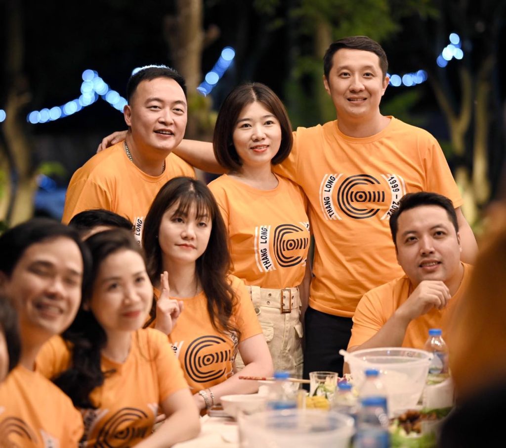 Áo thun nhóm đi biển