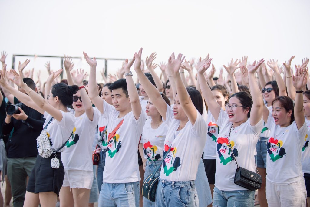 Áo thun cổ tròn teambuilding