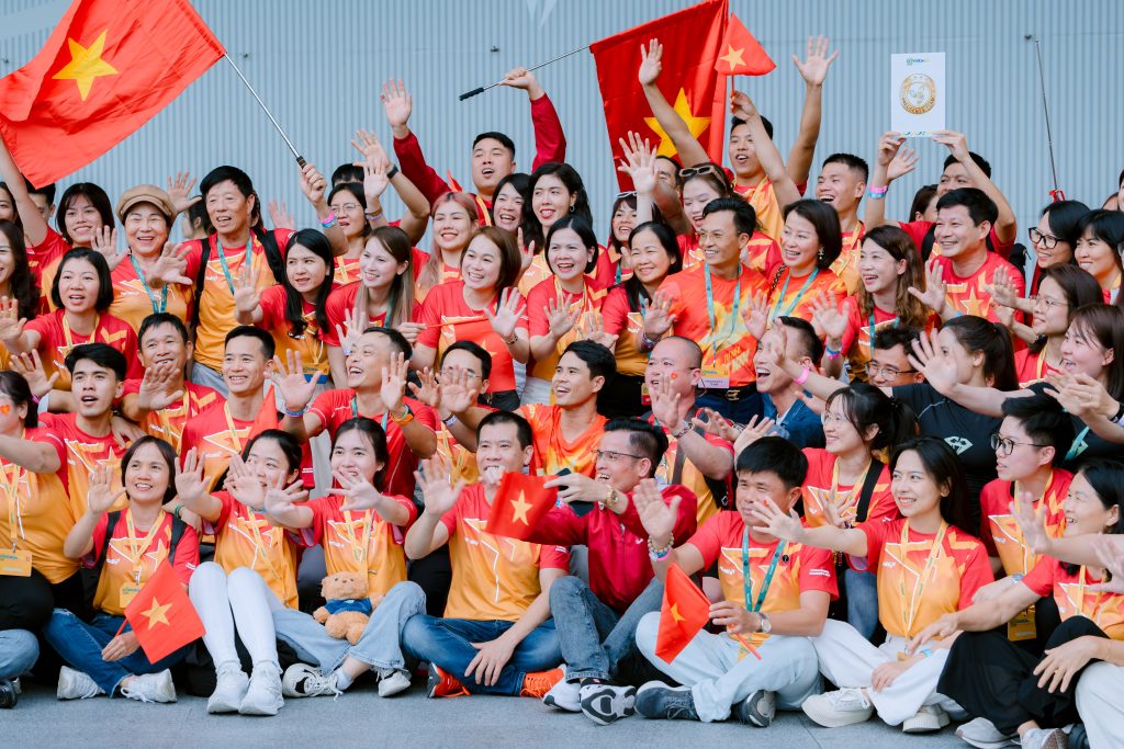 Áo thun doàn khách du lịch