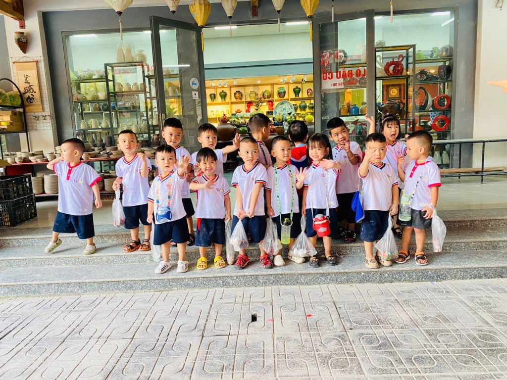 Áo thun năm học mới 2025