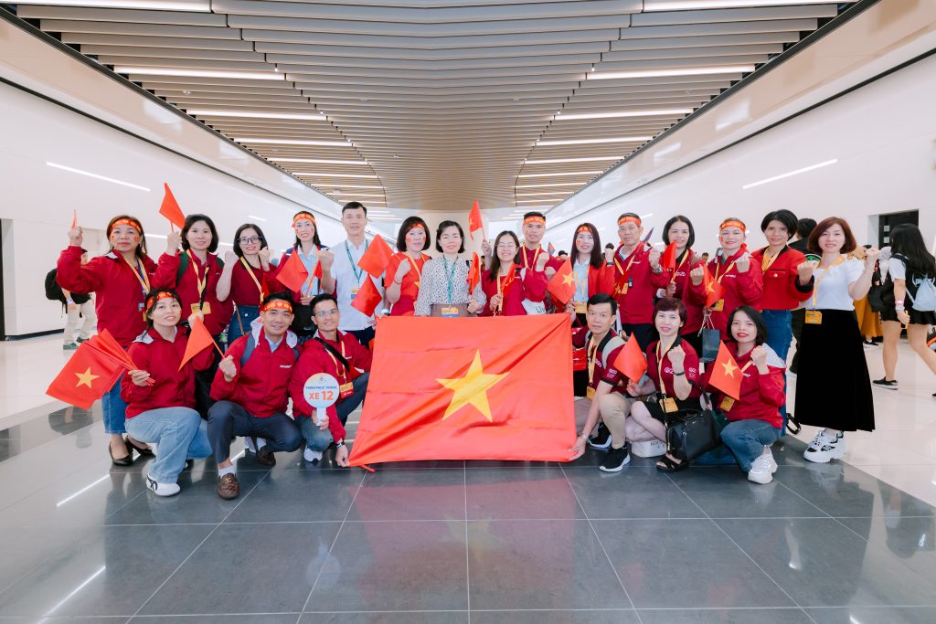 Đồng phục áo gió doanh nghiệp VIE Uniform